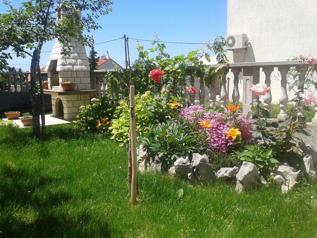 Apartment And Rooms Markovic Senj  Phòng bức ảnh