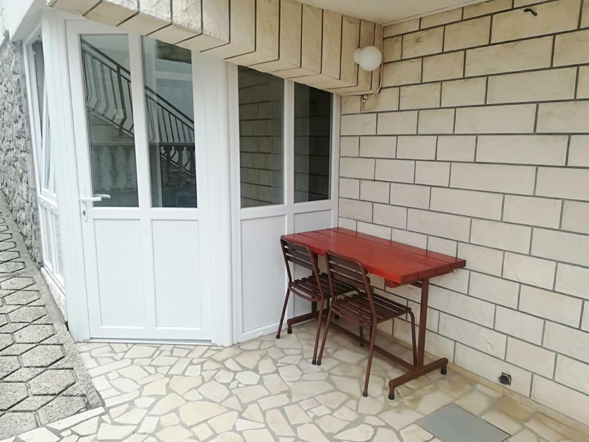 Apartment And Rooms Markovic Senj  Ngoại thất bức ảnh