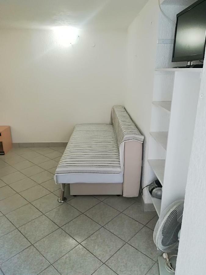 Apartment And Rooms Markovic Senj  Ngoại thất bức ảnh